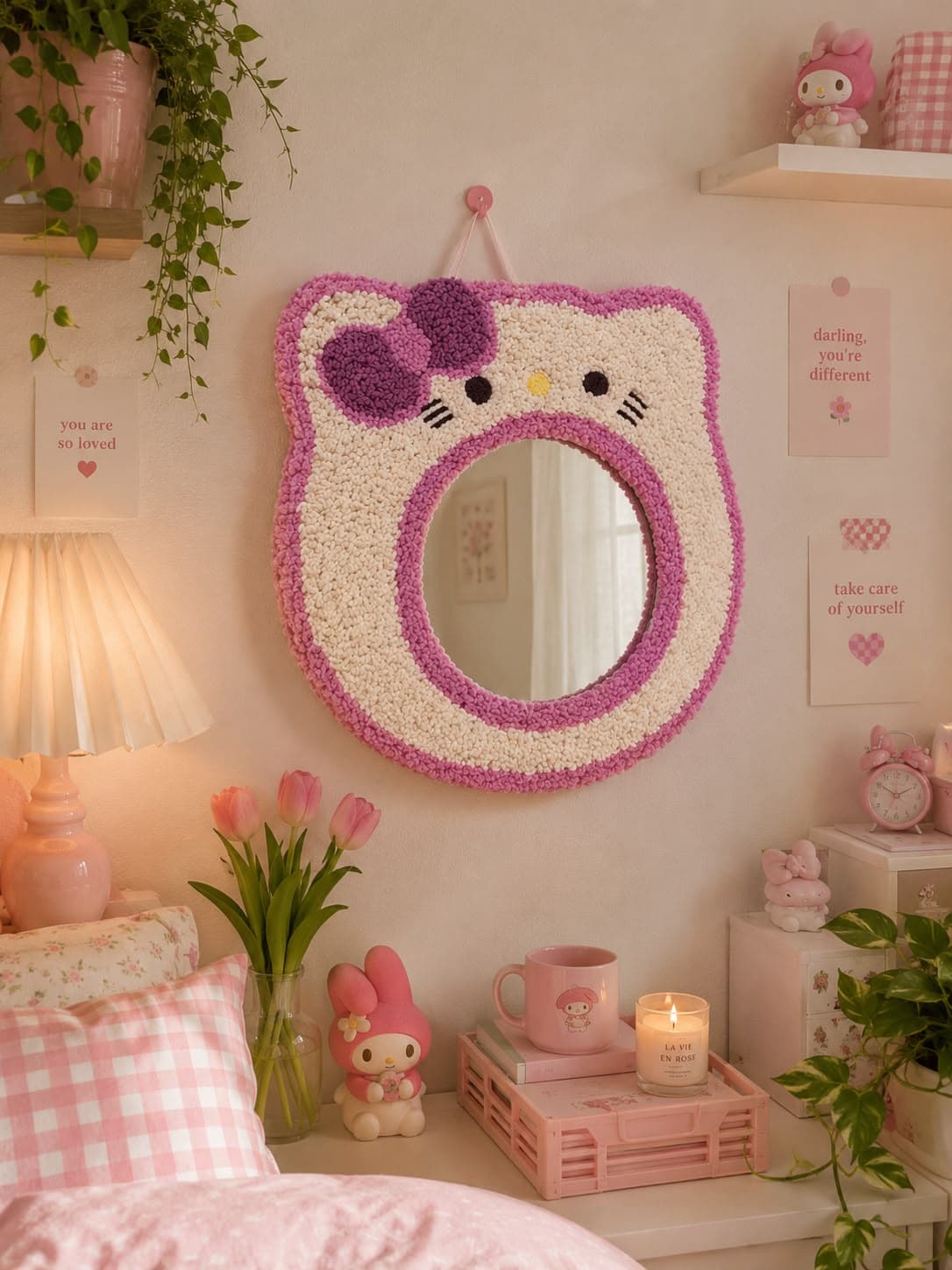 Hello kitty çerçeveli ayna
